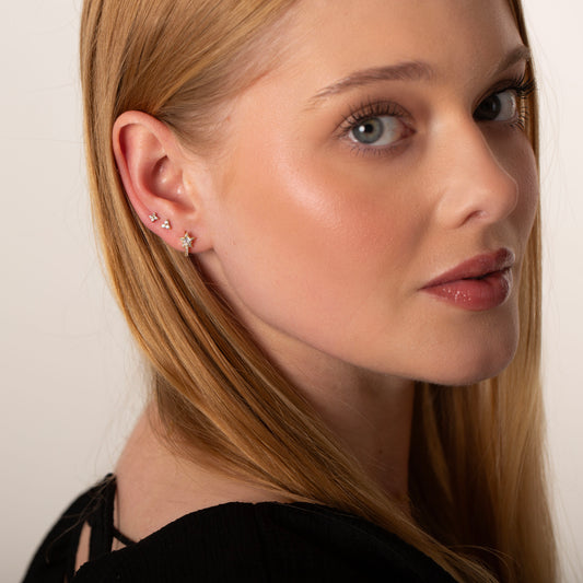 18G Dainty Flower Threadless Push Pin Labret Stud