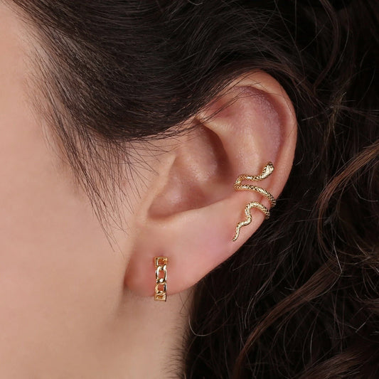 Tiny Curb Chain Huggie Hoop Earrings